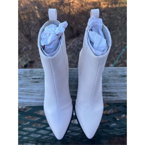 Nasty Gal Off White Pointed Toe Heeled Boots Sz 4 NWB - Picture 7 of 10
